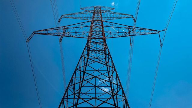 Domácnosti v Česku si příští rok za regulovanou část ceny energií připlatí desítky korun