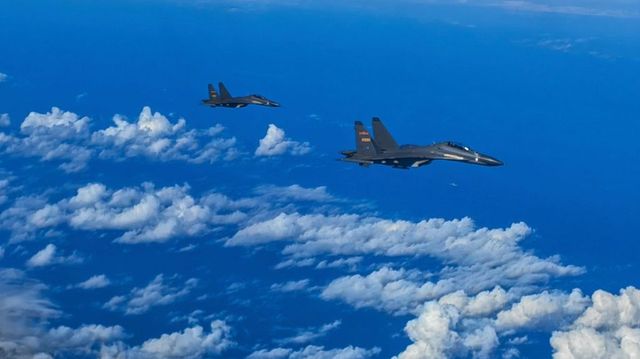 Tchaj-wan zaznamenal za 24 hodin ve svém okolí stovku čínských vojenských letadel