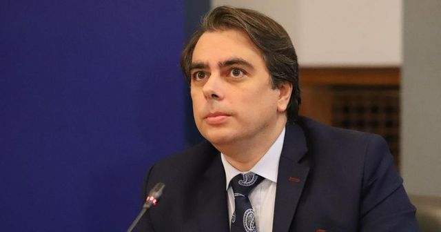 Асен Василев: Вървим към избори през септември