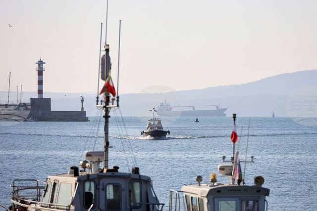Няма замърсяване на морските води след изтеглянето на кораба „Кайрос“