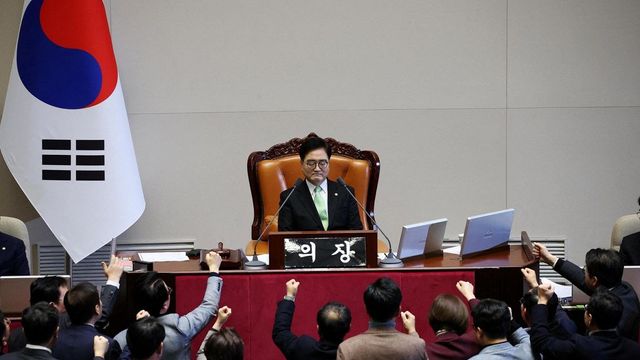 Corea del Sud, approvato l’impeachment del presidente ad interim Han