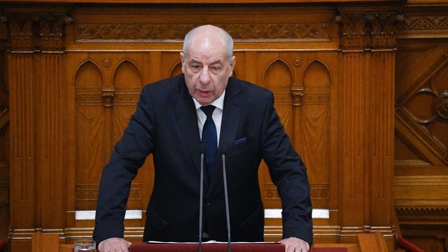 Sulyok Tamás a Velencei Bizottsághoz fordult, amiért Magyar Péter le akarja mondatni