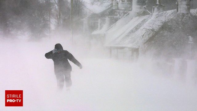 Furtuna Goretti, prăpăd în Marea Britanie. Cod roșu de viscol și ninsori, rafale de până la 160 de km/h