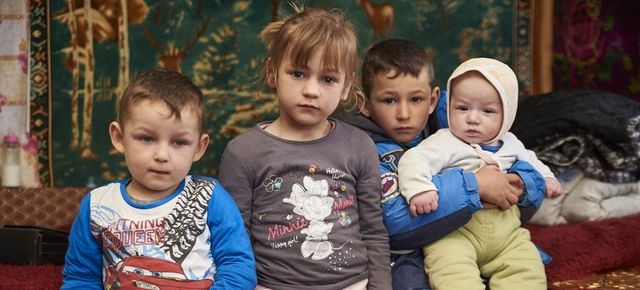 Salvați Copiii: România are aproape un sfert dintre mamele minore din Uniunea Europeană