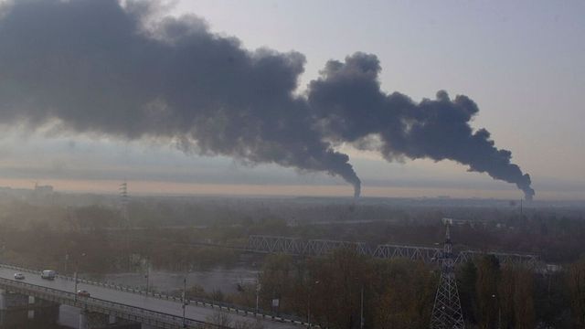 Ukrajinský dron uletěl přes 1500 kilometrů, zasáhl rafinerii na Urale, tvrdí zdroje z Kyjeva