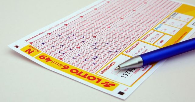 Loto 6/49 duminică 21 iunie 2026. Numerele câștigătoare de azi