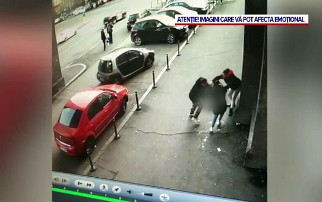 Femeie atacata cu un cutit, in plina strada, in Capitala - politist ranit in timpul imobilizarii agresorului