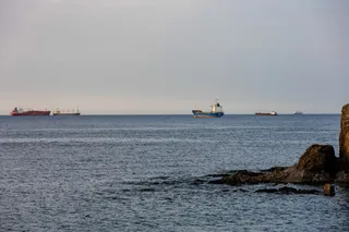 Iranul a amenințat că va închide Strâmtoarea Ormuz ca răspuns la blocada navală anunțată de Statele Unite