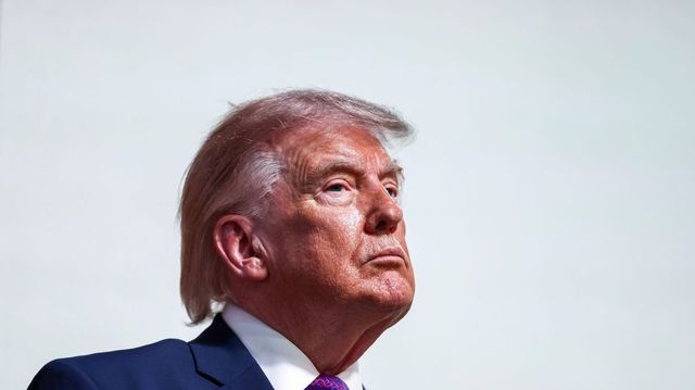 Donald Trumpnak, családjának és cégeinek adóügyeit sem vizsgálhatják az amerikai hatóságok