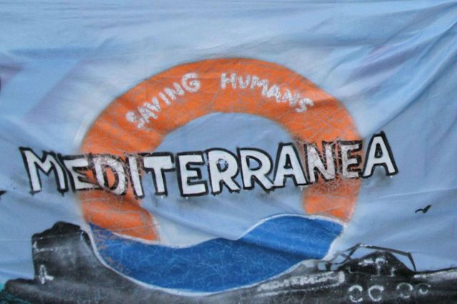 Migranti, benedizione del Papa a Mediterranea: missione con la Cei