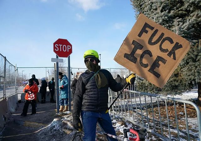 Trump, bajo presión por los tiroteos en Minneapolis: “Lo revisaremos”