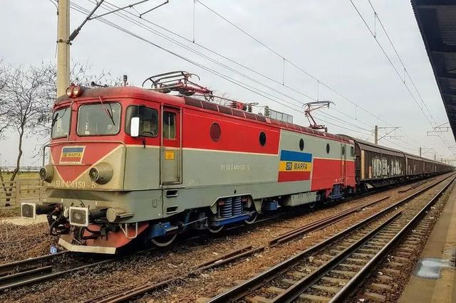 Un minor s-a electrocutat în Halta Chiajna după ce a urcat pe un tren de marfă