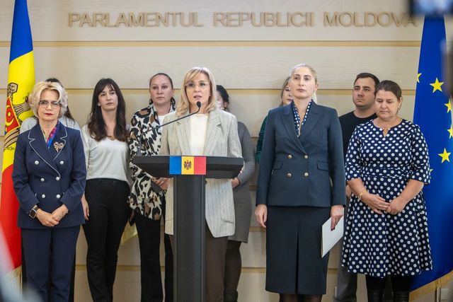 Socialiștii cer moratoriu asupra închiderii școlilor din sate