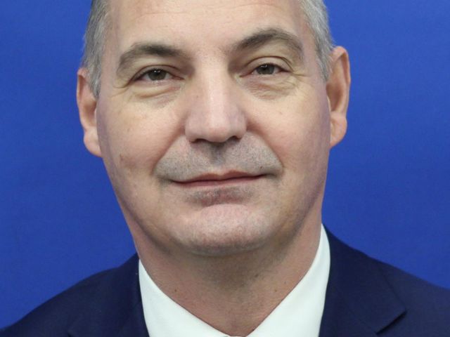 Mircea Drăghici demisionează din funcția de secretar al Camerei Deputaților