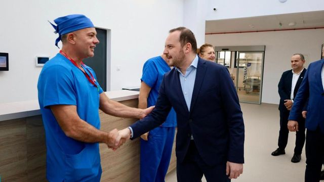 Cumulul pensiei cu salariul continuă și anul viitor, cu prioritate în anumite domenii. Anunțul făcut de ministrul Sănătății