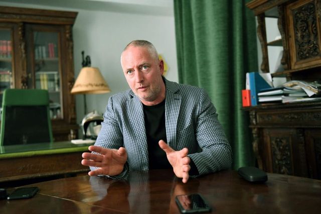 Eperjes Károlyt és Csák Jánost is feljelenti a Magyar Színház korábbi igazgatója