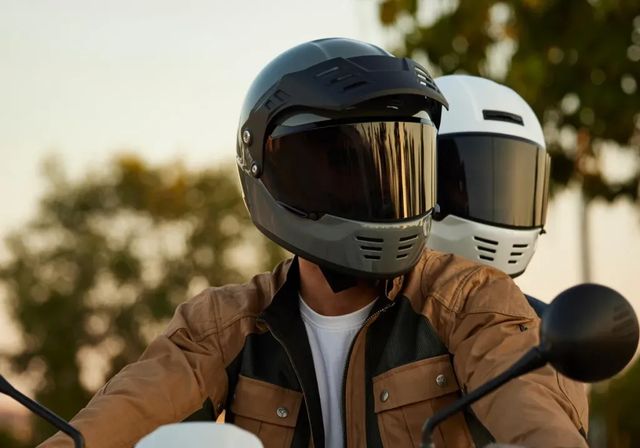 Vuelta al cole: Cómo llevar a los niños en moto