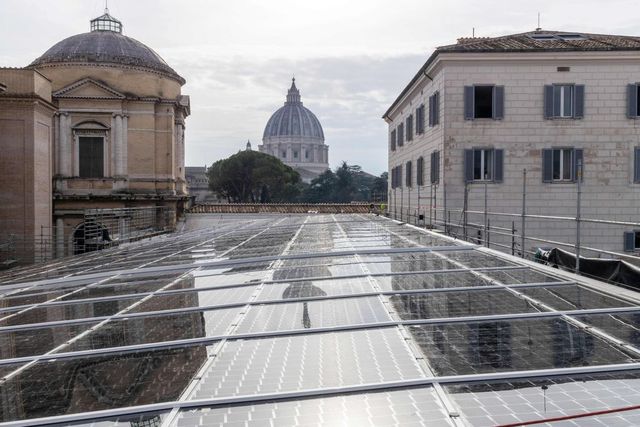 Acea e governatorato della città del Vaticano inaugurano nuova vetrata fotovoltaica musei vaticani