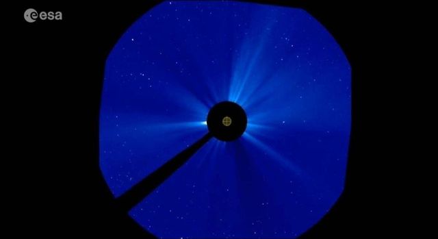 La ESA alerta de una tormenta solar que puede afectar a satélites, redes eléctricas y GPS
