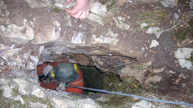 Tratto in salvo dopo 12 ore lo speleologo intrappolato nella grotta