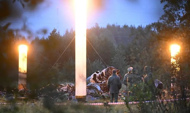 Putin susține că au fost găsite bucați de grenade în trupurile victimelor accidentului aviatic în care a murit Prigojin