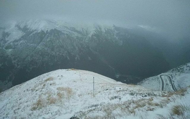 Patru ucraineni s-au rătăcit pe munte, după ce au trecut granița în România