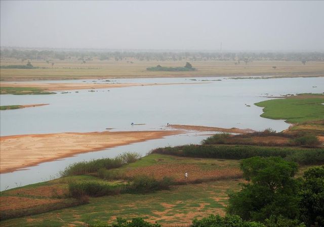 Cuarenta desaparecidos al hundirse su barco en un río de Nigeria