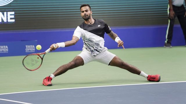 Sumit Nagal through to Australian Open main draw after win over Alex Molcan