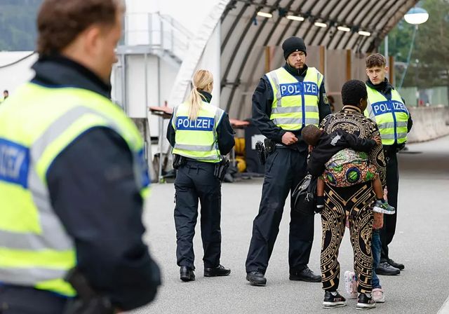 Alemania planta cara a Bruselas y mantendrá los controles fronterizos