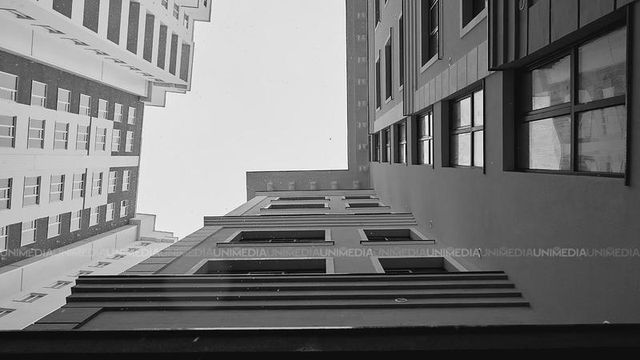 Un bărbat de 33 de ani a murit după ce ar fi căzut de la etaj, în sectorul Buiucani al capitalei