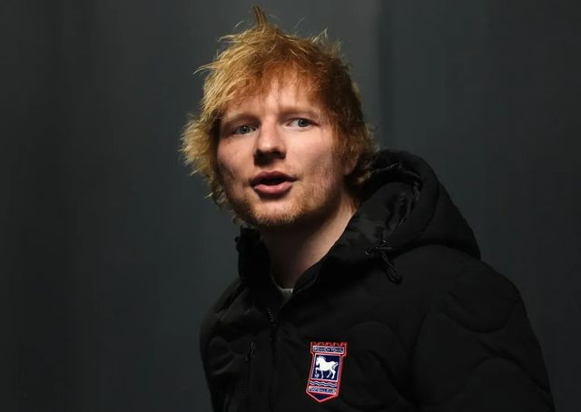 Poliția din India a întrerupt un concert improvizat pe stradă al lui Ed Sheeran