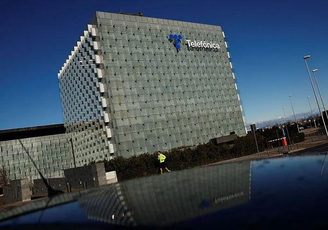 Trabajo tacha de “indecente” el ERE planteado por Telefónica para unos 5.700 empleados