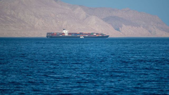 Iranul închide Strâmtoarea Ormuz, prin care trece până la 30% din petrolul mondial