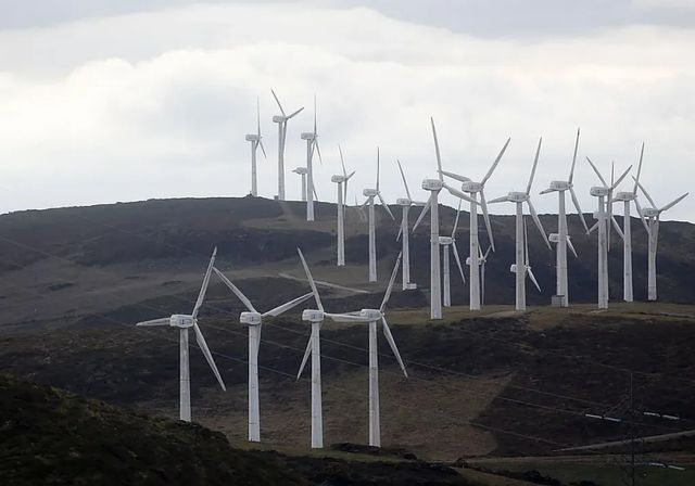 La industria eólica urge a desbloquear proyectos e impulsar medidas para cumplir con el PNIEC