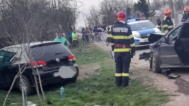 Șase persoane au fost rănite în urma unui accident între două mașini din Teleorman