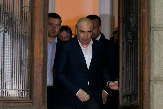 Înfrângere pentru Bolojan în instanță. Curtea de Apel a suspendat definitiv conducerea PNL aleasă la Congresul din 21 iunie