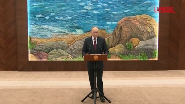 Ucraina, Putin: “Pronti a discutere seriamente del piano Usa”