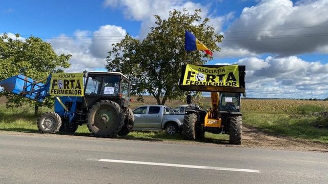 Fermierii amenință cu proteste masive din cauza majorării TVA