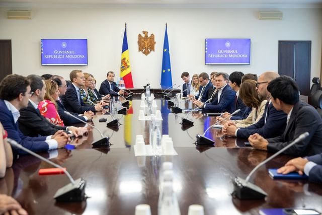 Moldova în căutarea investitorilor – Premierul Recean dă asigurări că țara noastră este un stat prietenos și sigur pentru investiții