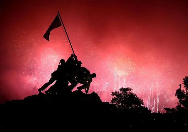 Calor, un desalojo y 355 fuegos artificiales por segundo; así fue el 4 de julio en Washington