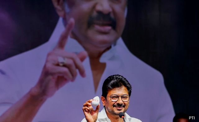 Displaying An Egg, DMK Launches Signature Campaign To Abolish NEET