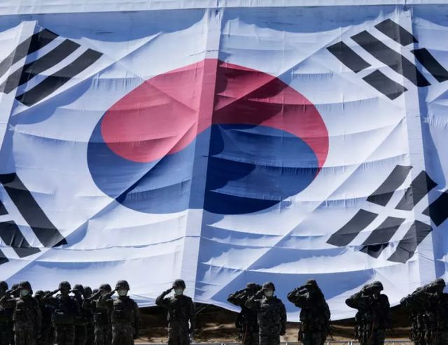 Над територията на Южна Корея е засечен севернокорейски балон, съобщи Сеул