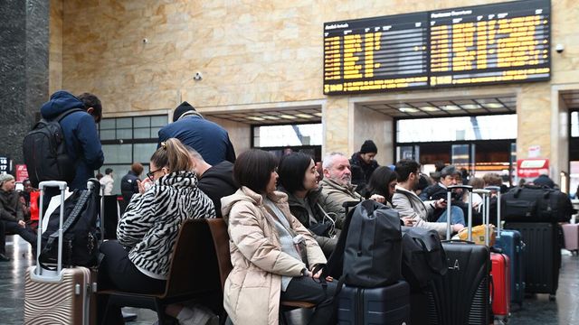 Guasto a un treno sull'Av Roma-Napoli, ritardi fino 150 minuti