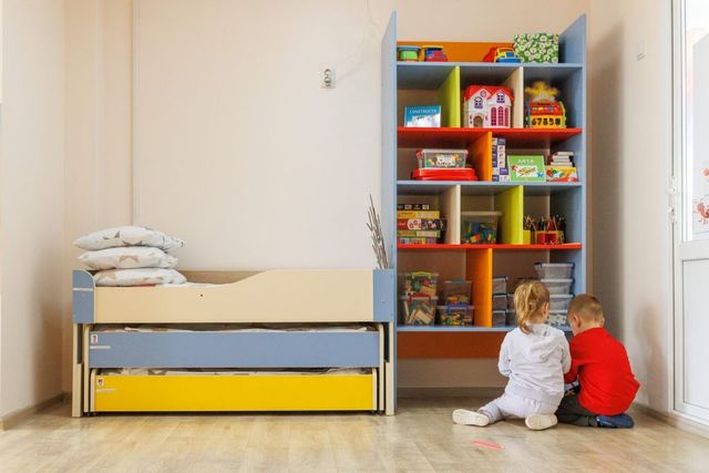 Ministerul Educației propune instalarea camerelor video în grădinițe pentru creșterea siguranței copiilor