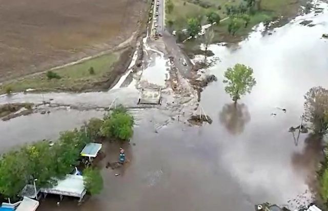 Este stare de alertă în raionul Leova, după ce mai multe diguri ar putea ceda. Ce spun locuitorii despre intemperiile din ultimele zile