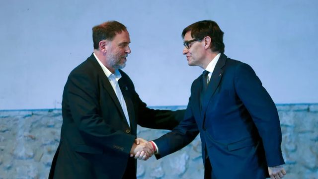 Illa y Junqueras solemnizan el pacto de los presupuestos catalanes a la espera de Comuns