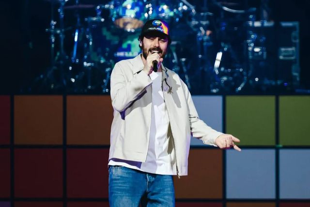 Riccardo Zanotti dei Pinguini Tattici Nucleari è diventato papà