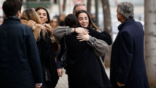 Emotivo adiós a Fernando, Lía, Quique y Mateo en Valencia