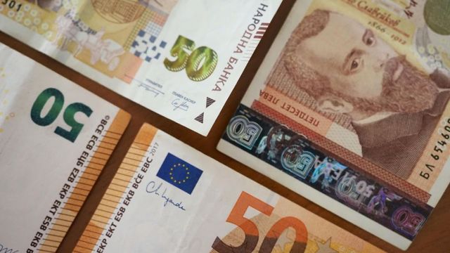 Над 92 на сто от левовете са изтеглени от обращение