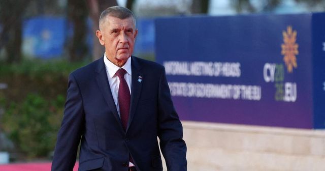 Babiš bude v Arménii o víkendu krátce jednat se Zelenským, píše iDnes